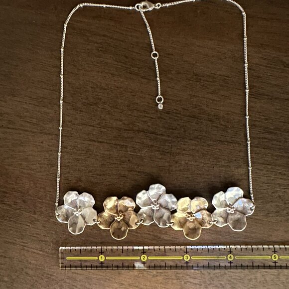Two-Tone silver and gold 5 flower pendant necklace, 18 in with 2 in extender. - Picture 3 of 4